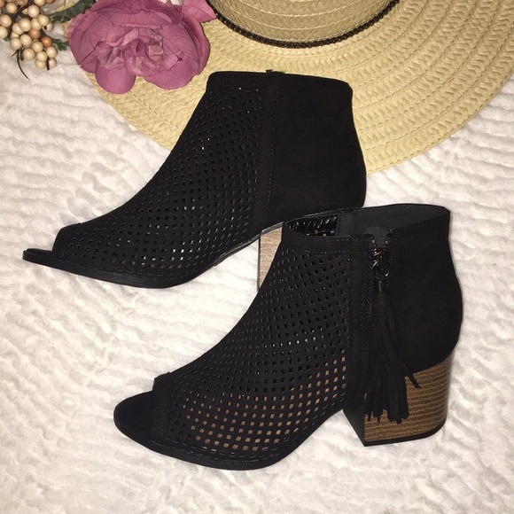 Black Cut Out Peeps With Side Zipper - Picture 2 of 5